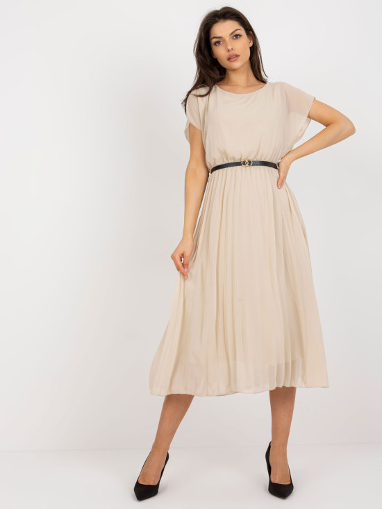 Abito midi beige con taglio svasato e plissettature