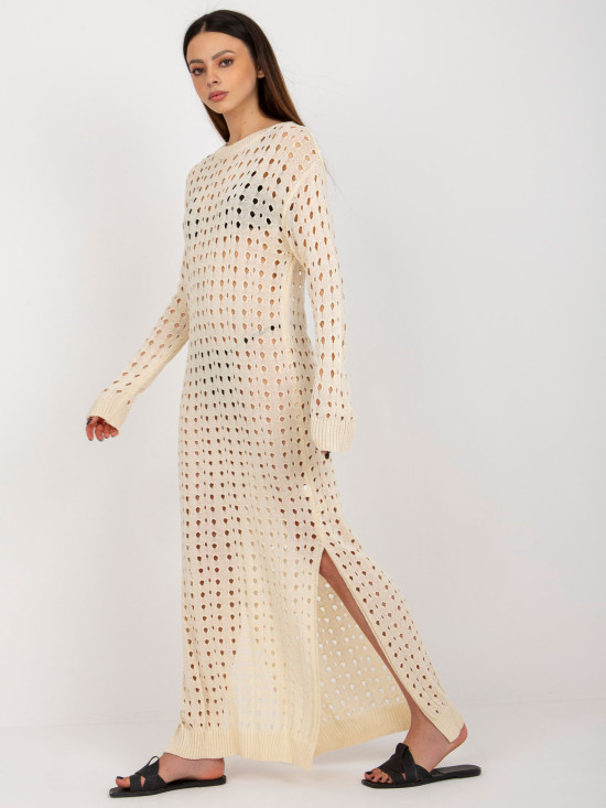 Abito estivo in maglia beige chiaro