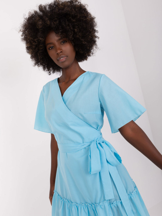 Abito in cotone azzurro chiaro con ruffle