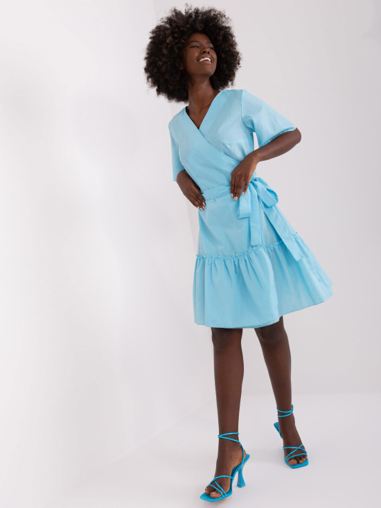 Abito in cotone azzurro chiaro con ruffle