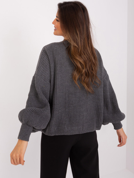 Completo grigio scuro con cardigan corto