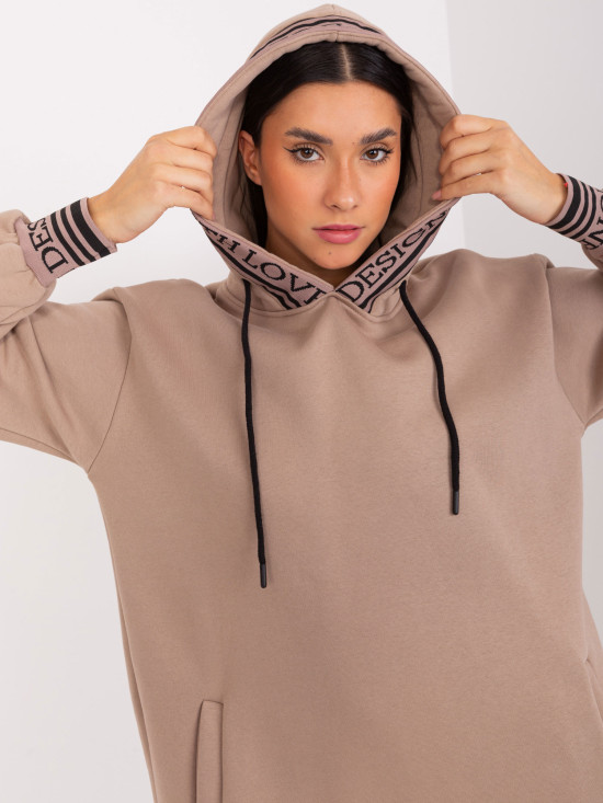 Abito in felpa beige asimmetrico