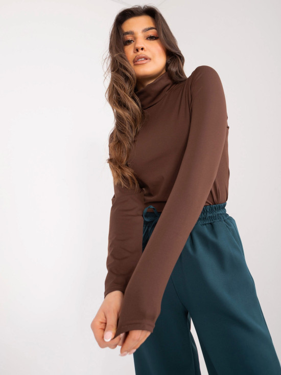 Elegante blusa marrone con colletto