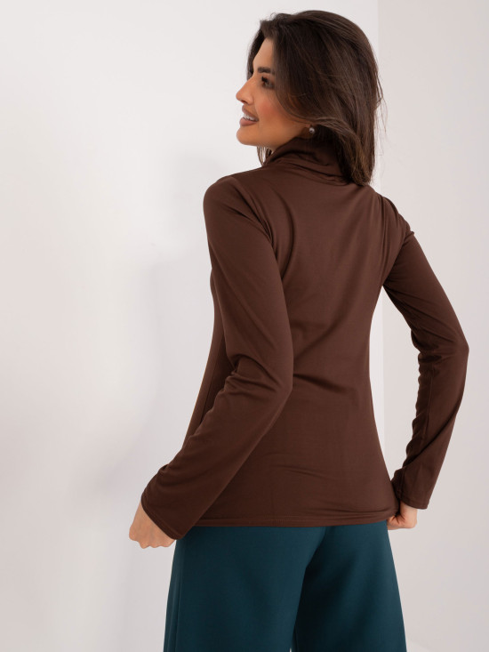 Elegante blusa marrone con colletto