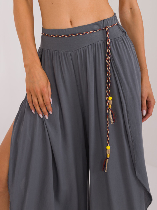 Pantaloni grigi eleganti
