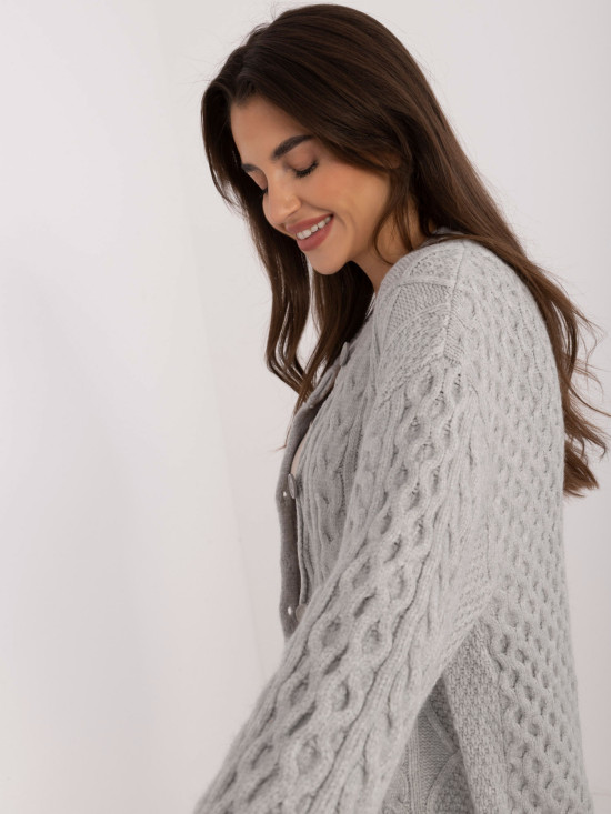 Maglione grigio elegante con maniche lunghe