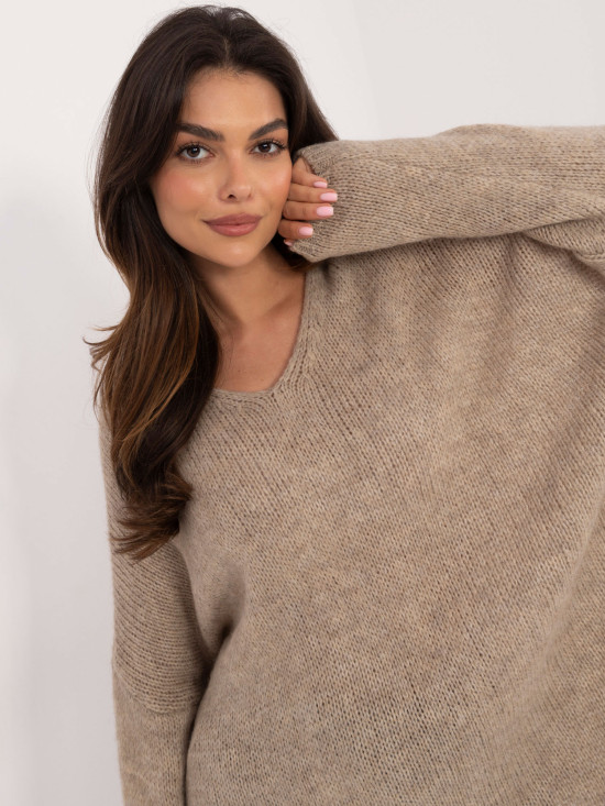 Maglione beige a maniche lunghe