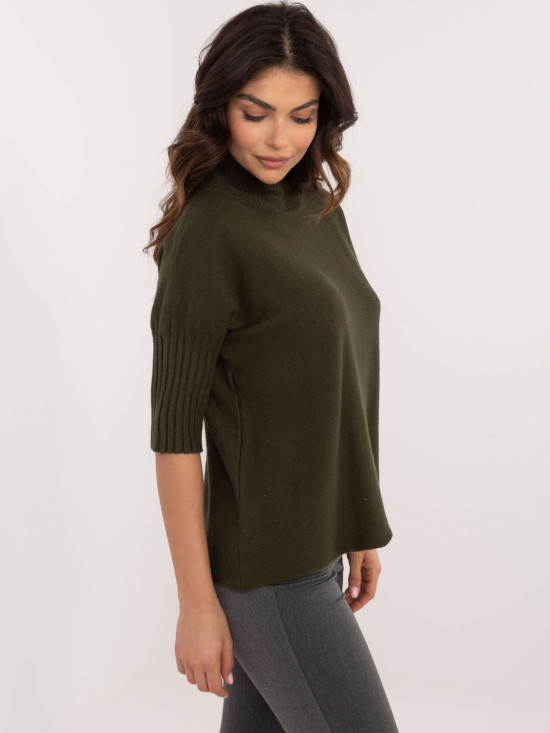 Stilski khaki pulover s rolom