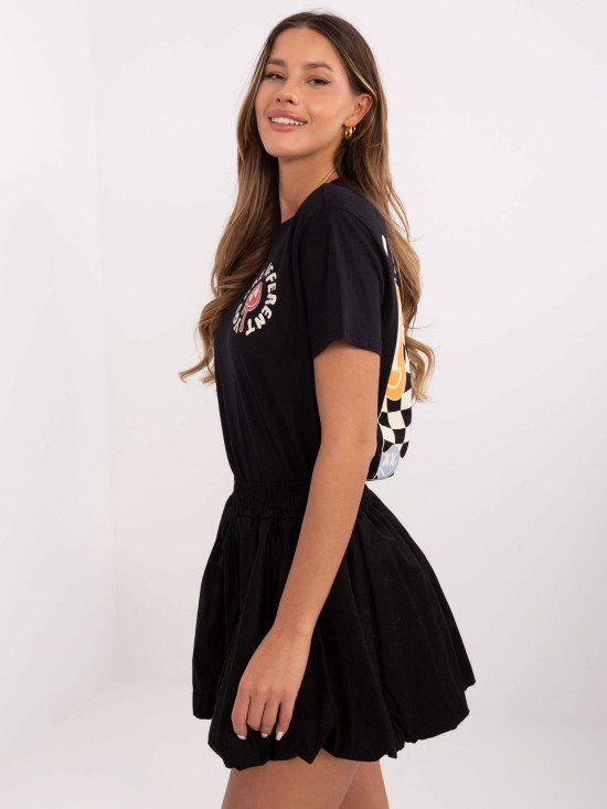 T-shirt grigia elegante a maniche corte