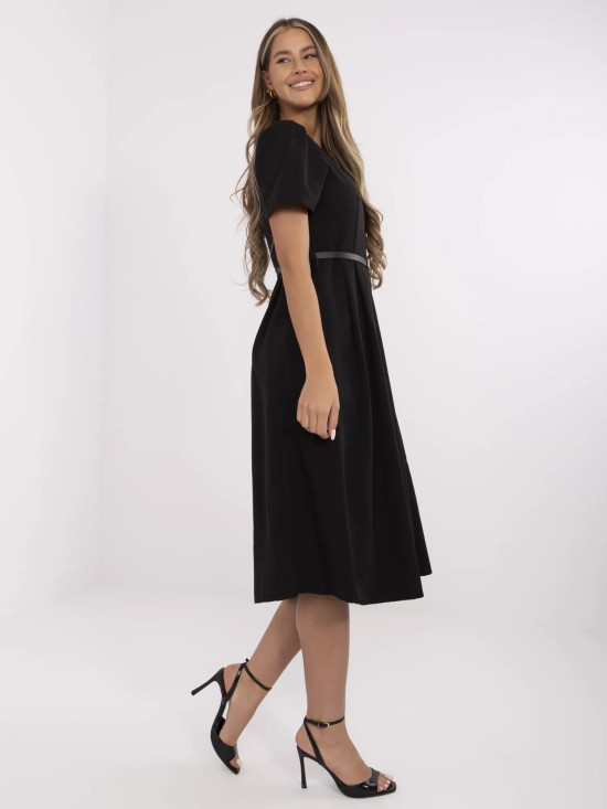 Abito elegante nero a campana