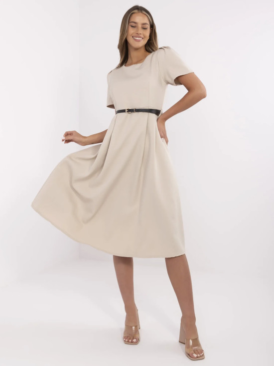 Abito elegante beige a campana