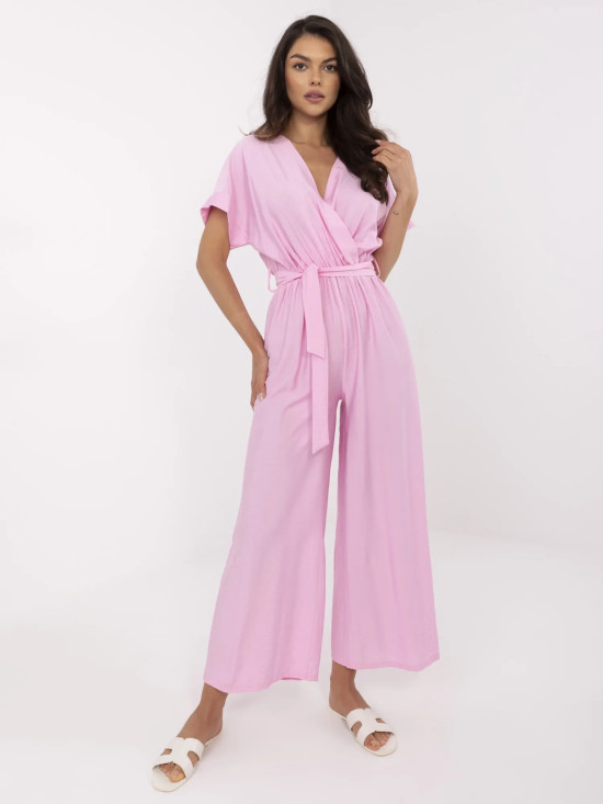 Tuta elegante in rosa chiaro