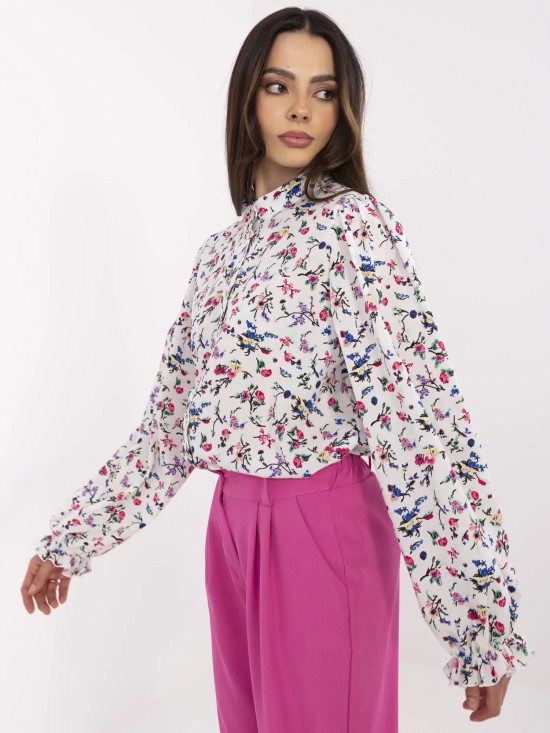 Elegante camicia bianca con motivo floreale