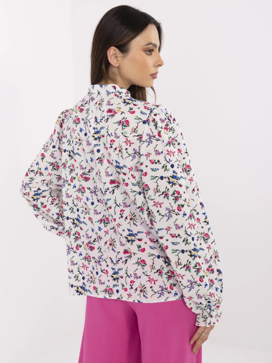 Elegante camicia bianca con motivo floreale