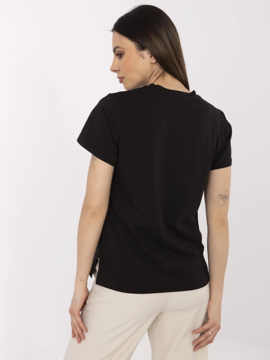 T-shirt nera elegante con applicazione
