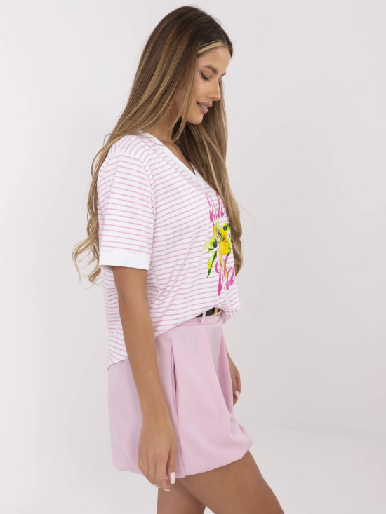 Blusa rosa elegante con scollo a V