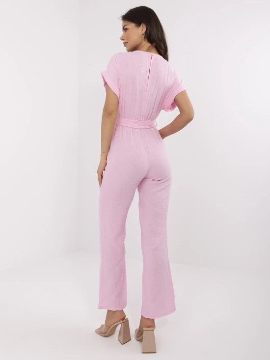 Tuta elegante in rosa chiaro
