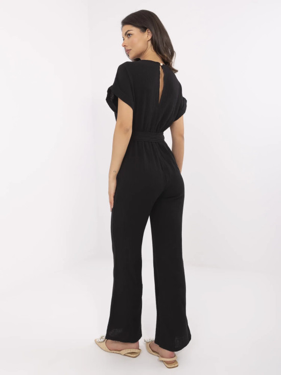 Elegante tuta nera con maniche corte