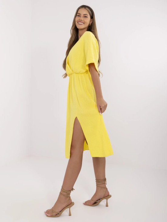 Abito giallo svasato