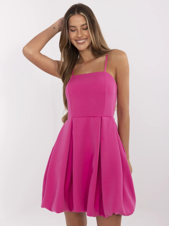 Abito cocktail rosa con spalline regolabili