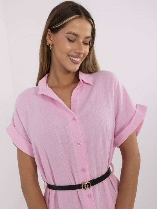Abito rosa semplice con colletto