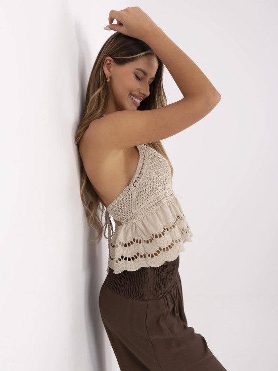 Top beige boho con motivo in pizzo
