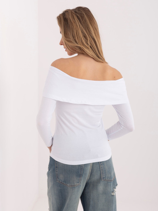 Blusa bianca con spalle scoperte e maniche 3/4