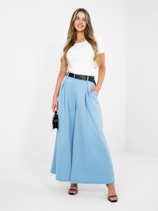 Blusa bianca in cotone a costine con maniche corte