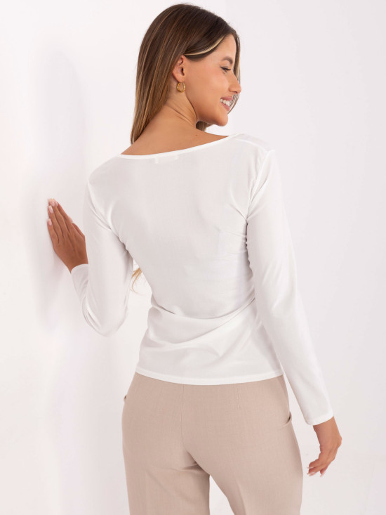 Elegante blusa bianca con maniche lunghe
