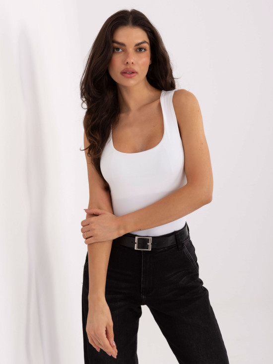 Bijeli glatki top bez rukava