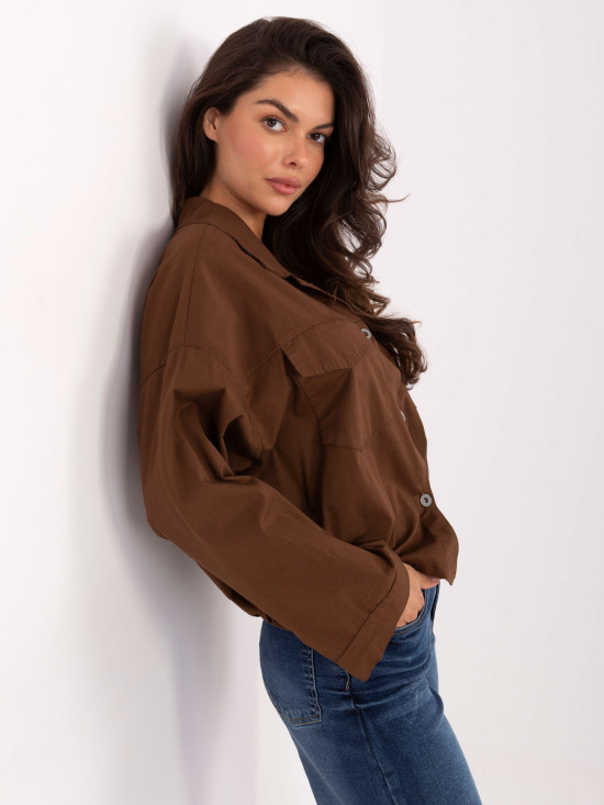 Camicia marrone in cotone con maniche lunghe e tasche