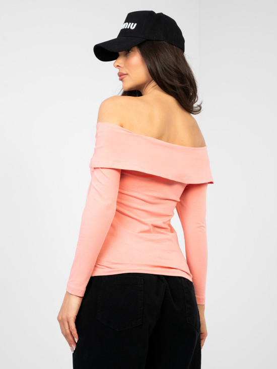 Blusa arancione con spalle scoperte
