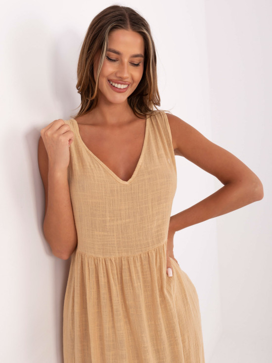 Maxi abito con scollatura a V in colore camel