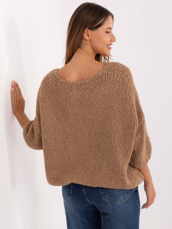 Maglione camel elegante con maniche 3/4