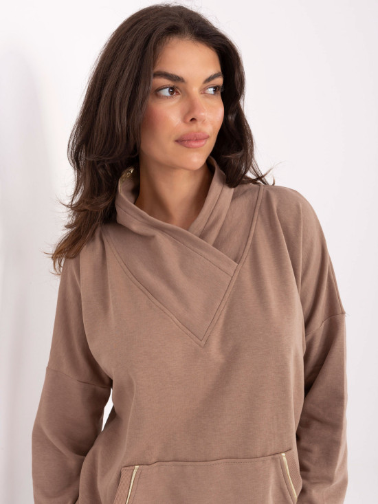 Felpa beige in cotone con colletto e tasca