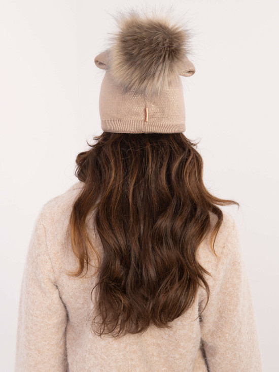 Cappello invernale beige con pompon
