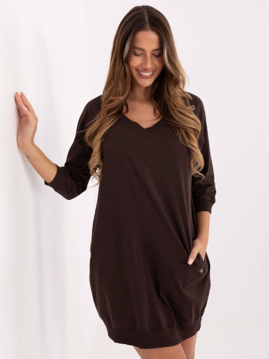 Abito marrone in cotone con maniche 3/4 e scollo a V