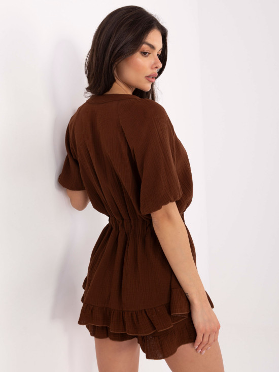 Salopette corta elegante in marrone scuro