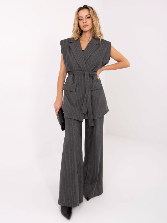 Gilet elegante grigio a righe con cintura