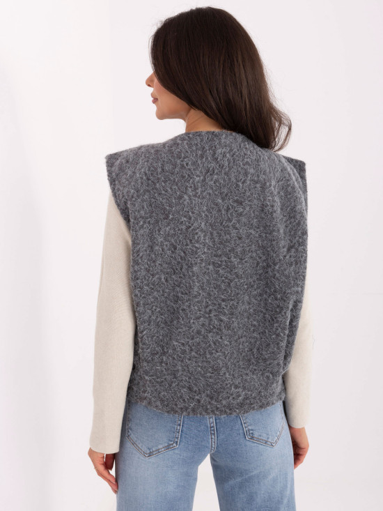 Gilet grigio moderno in maglia con tasche