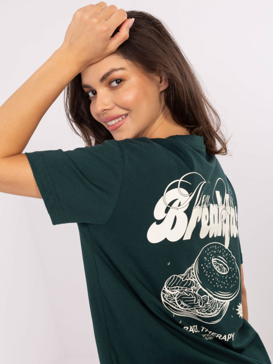 T-shirt elegante verde scuro con stampa