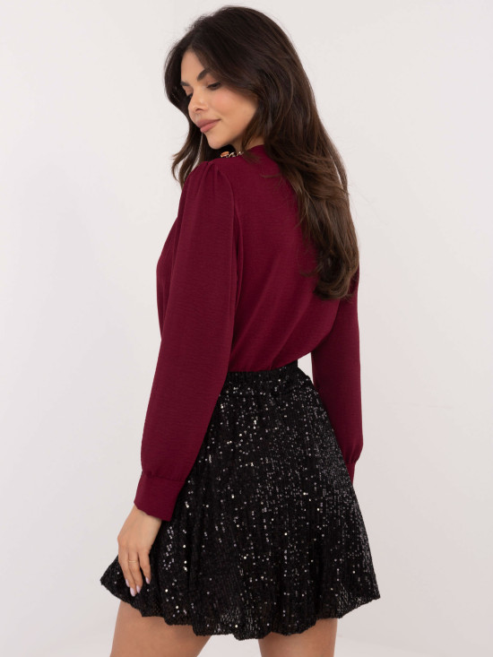 Crna elegantna mini suknja s šljokicama i podstavom