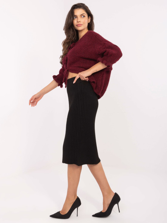 Elegantna crna midi suknja