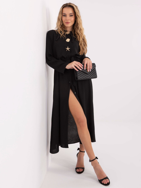 Crna midi haljina A-kroja s remenom i brošem