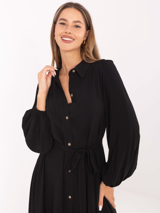 Elegantna crna midi haljina s dugim rukavima