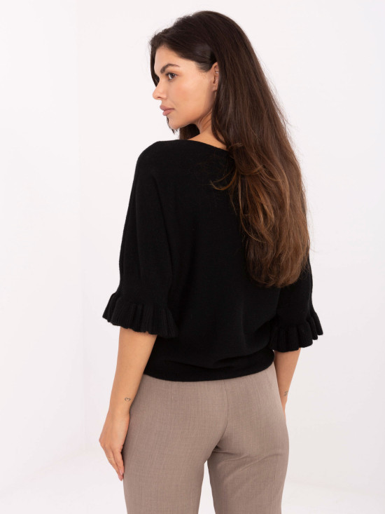 Elegantni crni pulover s 3/4 rukavima