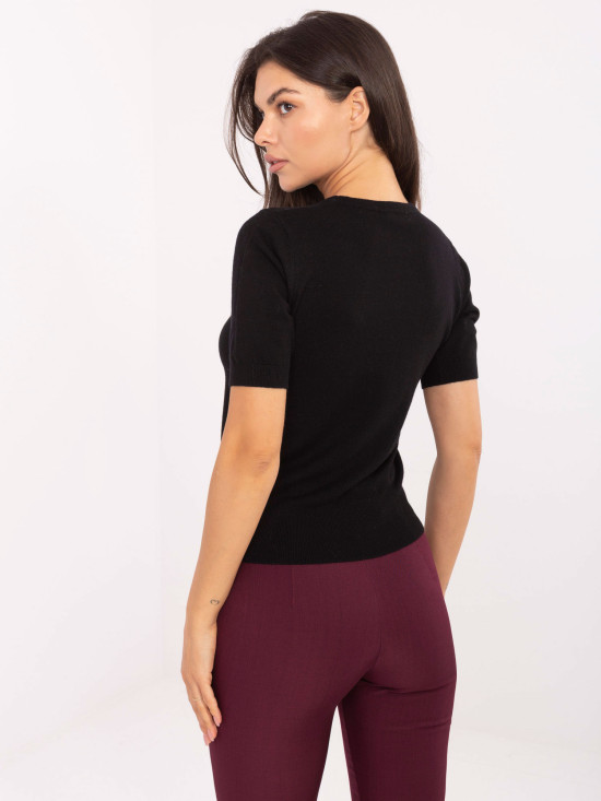 Elegantna crna majica