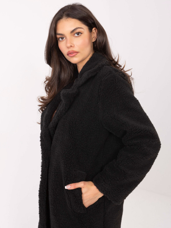 Crni ženski kaput s podstavom i džepovima