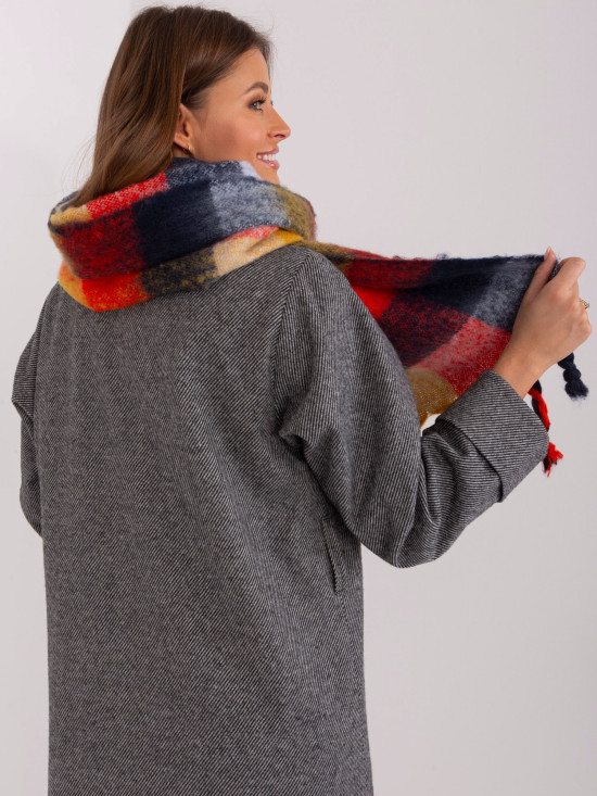 Sciarpa rossa elegante con frange