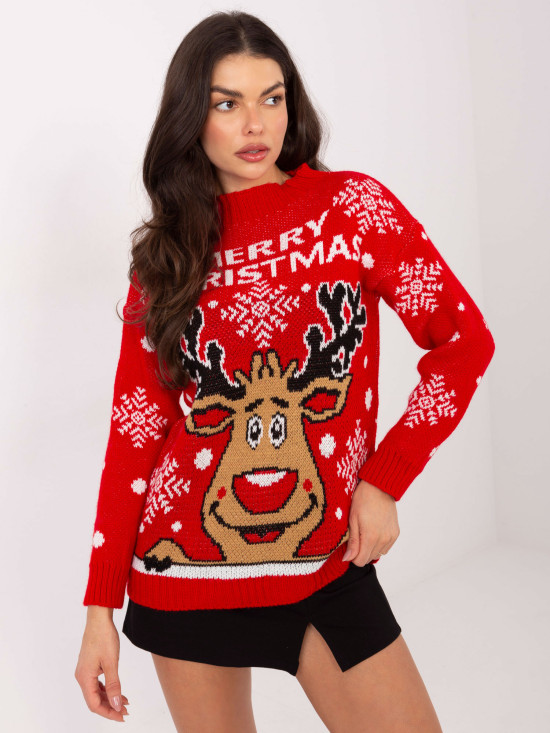 Crveni pulover s visokim ovratnikom i printom